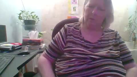 ivyjane3522 online show from April 2026 01:16:02 AM