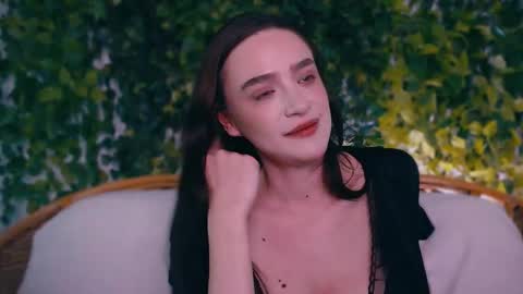 Miss Ivy online show from November 2025 08:08:01 PM