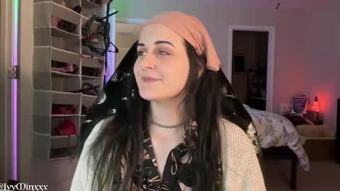Snapshot of ivyminxxx chatting on February 2025 01:29:01 AM Ivy Minxxx online show from February 2025 01:29:01 AM