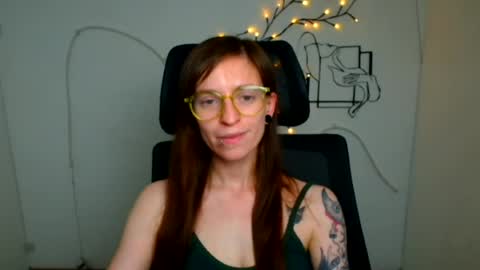 Snapshot of ivynoir_ chatting on July 2026 12:33:02 PM Ivy online show from July 2026 12:33:02 PM