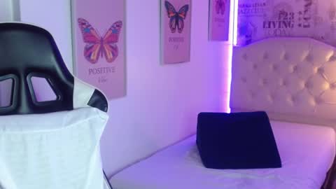 Ivy online show from February 2025 11:42:01 PM