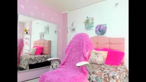 Snapshot of ivyyemerald_ chatting on June 2026 03:11:01 PM IVY online show from June 2026 03:11:01 PM