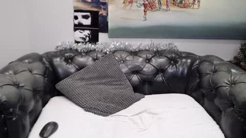 Maxim online show from December 2024 03:38:02 AM