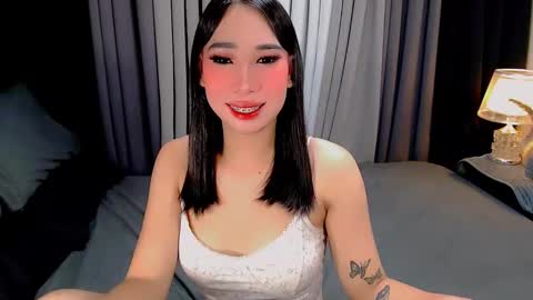 Snapshot of iyanna_ivelle chatting on November 2025 07:01:02 PM UR LOVELY IYANNA online show from November 2025 07:01:02 PM