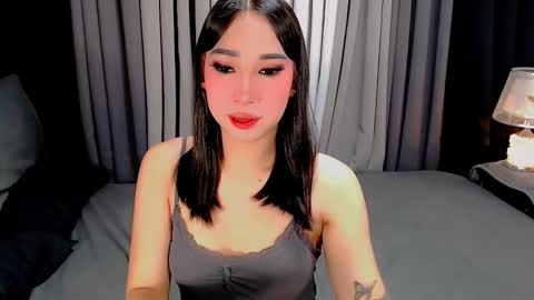 Snapshot of iyanna_ivelle chatting on November 2025 07:02:01 PM UR LOVELY IYANNA online show from November 2025 07:02:01 PM