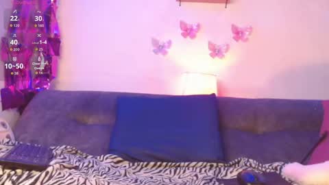 Snapshot of izan_02 chatting on December 2025 08:47:02 PM izan online show from December 2025 08:47:02 PM