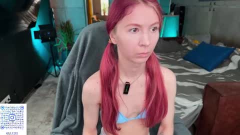 Snapshot of izi_fox chatting on July 2026 10:07:01 AM izi online show from July 2026 10:07:01 AM