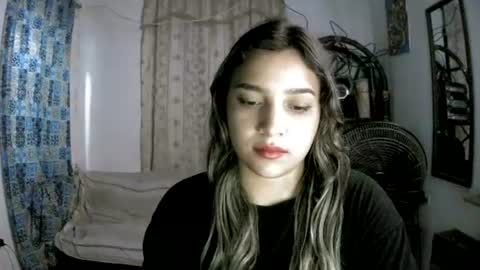 izzy_32 online show from July 2026 09:30:01 AM