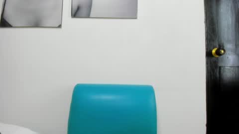 Izzy online show from January 2025 08:16:01 PM