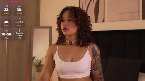 Snapshot of izzy_vega chatting on July 2026 01:41:01 AM Izzy vega online show from July 2026 01:41:01 AM