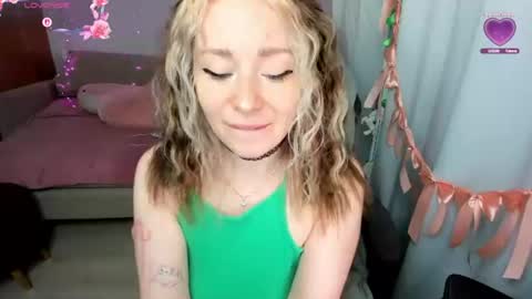 Snapshot of izzyholly chatting on June 2026 04:09:02 PM K A T E I have great pvt hot shows with dildos shows in pantyhose I love to squirt fabulously online show from June 2026 04:09:02 PM