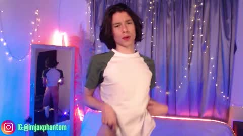 Snapshot of j_a_x_x_x_o_n chatting on September 2025 06:05:02 AM Hey im Jaxxxon check my info online show from September 2025 06:05:02 AM