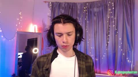 Snapshot of j_a_x_x_x_o_n chatting on September 2025 03:05:01 PM Hey im Jaxxxon check my info online show from September 2025 03:05:01 PM