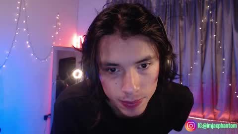 Snapshot of j_a_x_x_x_o_n chatting on October 2025 09:21:01 AM Hey im Jaxxxon check my info online show from October 2025 09:21:01 AM