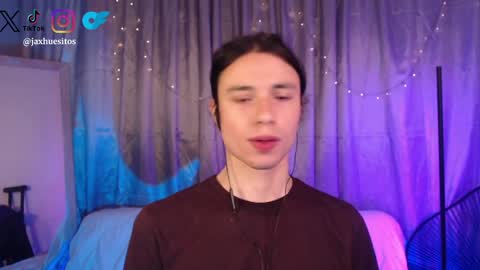 Snapshot of j_a_x_x_x_o_n chatting on April 2026 10:05:01 AM Hey im Jaxxxon check my info online show from April 2026 10:05:01 AM