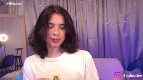Snapshot of j_a_x_x_x_o_n chatting on April 2026 11:30:02 AM Hey im Jaxxxon check my info online show from April 2026 11:30:02 AM