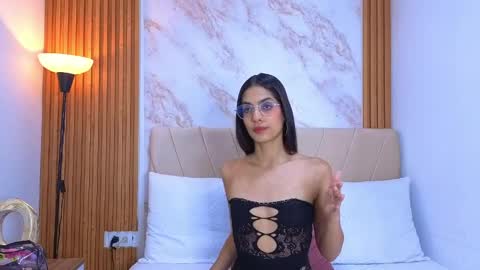 j_belle_ online show from May 2026 08:17:02 PM