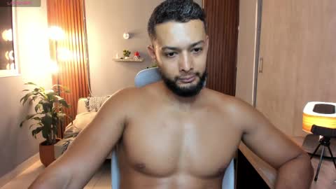 Snapshot of j_calix chatting on May 2026 11:03:02 PM Calix Independient model Insta and twt Calixsnake online show from May 2026 11:03:02 PM