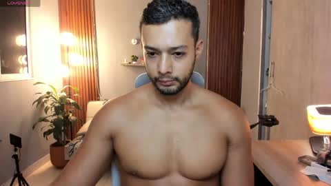 Snapshot of j_calix chatting on June 2026 10:35:02 PM Calix Independient model Insta and twt Calixsnake online show from June 2026 10:35:02 PM