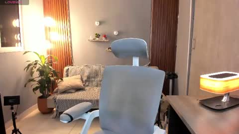 Calix  Independient model Insta and twt Calixsnake online show from July 2026 01:01:01 AM