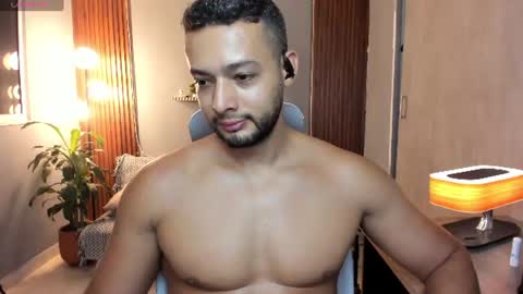 Calix  Independient model Insta and twt Calixsnake online show from August 2026 10:33:02 PM