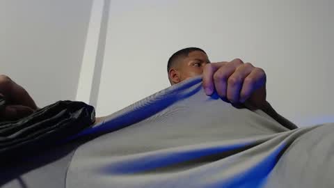 Snapshot of j_erick_ chatting on June 2026 12:32:02 AM j_erick_ online show from June 2026 12:32:02 AM