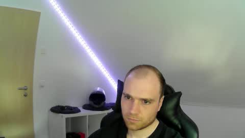 here4y online show from April 2026 11:18:02 AM