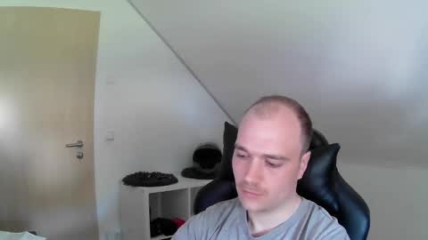 here4y online show from April 2026 09:35:01 AM