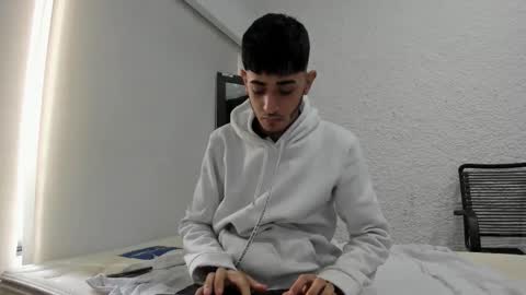 j_martony online show from November 2025 12:07:01 PM