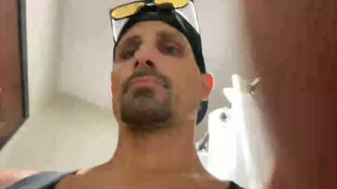 Snapshot of j_sqared4828 chatting on August 2026 11:06:02 PM j_sqared4828 online show from August 2026 11:06:02 PM