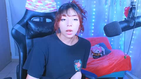 Snapshot of jaadee18 chatting on December 2024 03:37:01 AM jade 18 online show from December 2024 03:37:01 AM