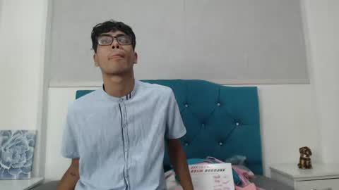Snapshot of jacck_black chatting on June 2026 07:33:01 PM jacck_black online show from June 2026 07:33:01 PM