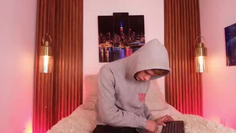 JACK  online show from December 2025 12:32:01 PM