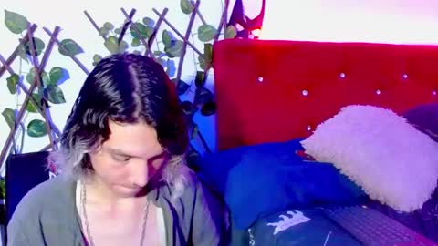 Laick online show from December 2024 10:40:01 PM