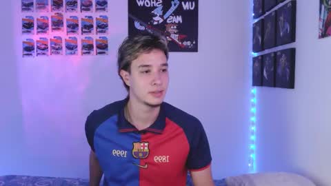 J online show from November 2025 05:18:02 AM