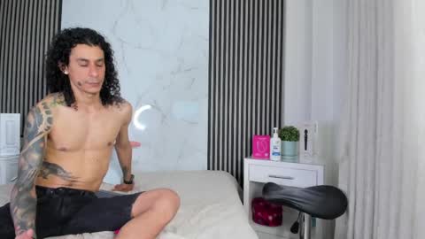 Snapshot of jackandrosse_ chatting on April 2026 07:58:01 PM Jack Rosse online show from April 2026 07:58:01 PM