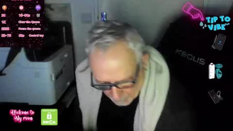 Snapshot of jackbrgs chatting on December 2024 11:40:01 PM J-Mitchel online show from December 2024 11:40:01 PM