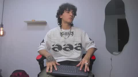 Jackes Taylor online show from October 2025 06:22:02 AM