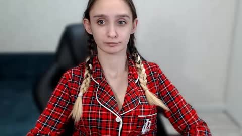 Snapshot of jackie__morgan chatting on December 2024 12:01:02 PM jackie__morgan online show from December 2024 12:01:02 PM