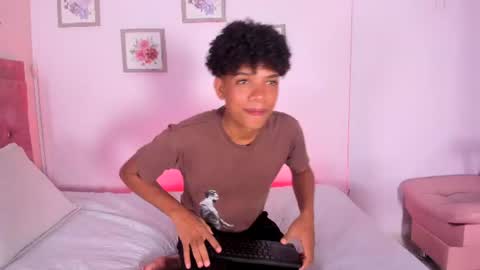 Snapshot of jackk_russell chatting on June 2026 04:00:01 AM Jackk Russell online show from June 2026 04:00:01 AM