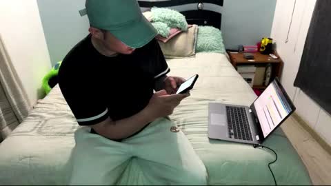 jacks_parrows online show from November 2025 07:25:02 AM