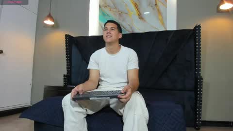 jacob_schneider online show from May 2026 02:14:01 PM