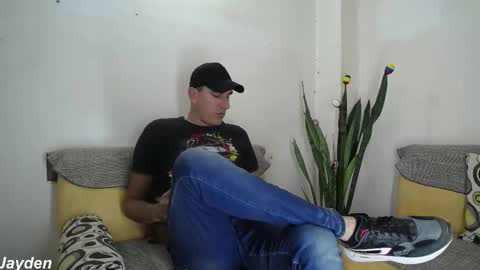 Jacob And Jayden online show from November 2025 07:03:01 PM