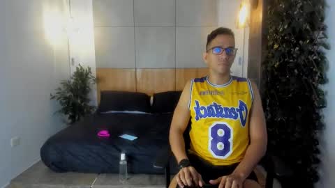 jacobdraven online show from November 2025 03:27:02 AM