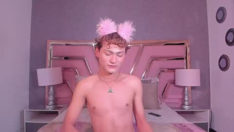 jacobrusso online show from June 2026 11:40:01 PM