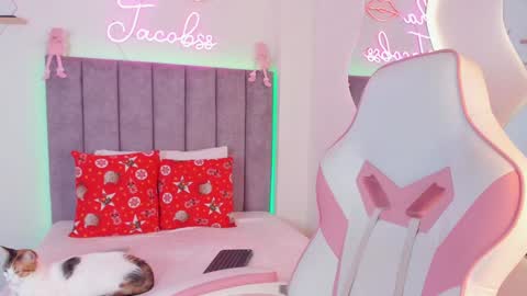 Snapshot of jacobss_gh chatting on December 2024 11:10:02 PM JACOBSS online show from December 2024 11:10:02 PM