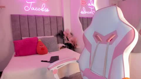 Snapshot of jacobss_gh chatting on September 2025 07:52:01 PM JACOBSS online show from September 2025 07:52:01 PM