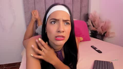 Snapshot of jacobss_gh chatting on October 2025 10:43:02 PM JACOBSS online show from October 2025 10:43:02 PM