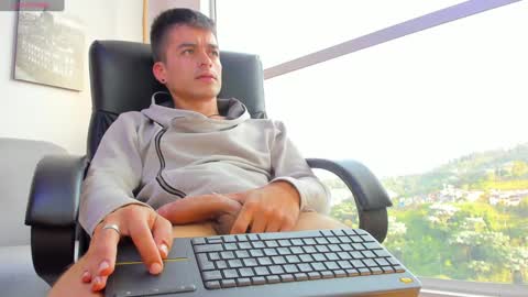 JACOB STONES online show from February 2025 12:14:02 PM