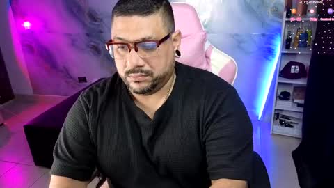 Snapshot of jacoob_woods chatting on April 2026 07:07:02 PM daddy sir master bear online show from April 2026 07:07:02 PM